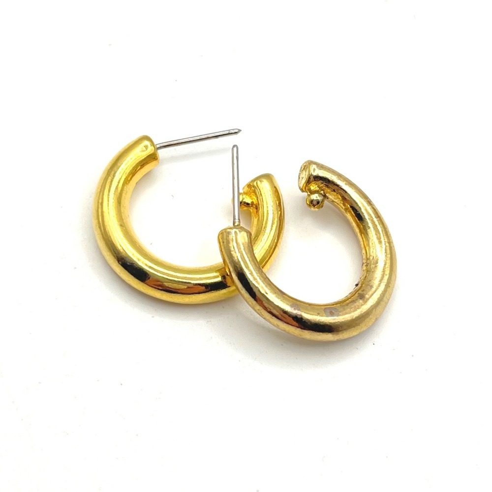 Gold Tone Chunky C-Shape Hoop Earrings .75 Inch Diameter Minimalist Jewelry